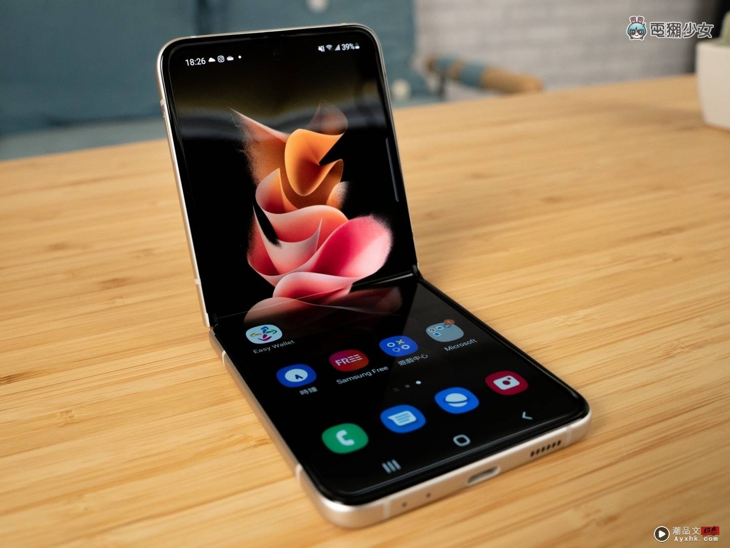 三星双折叠机 Galaxy Z Flip3 5G 和 Galaxy Z Fold3 5G 开箱体验，加入防水、S Pen手写功能更齐全，价格也更亲民  图7张